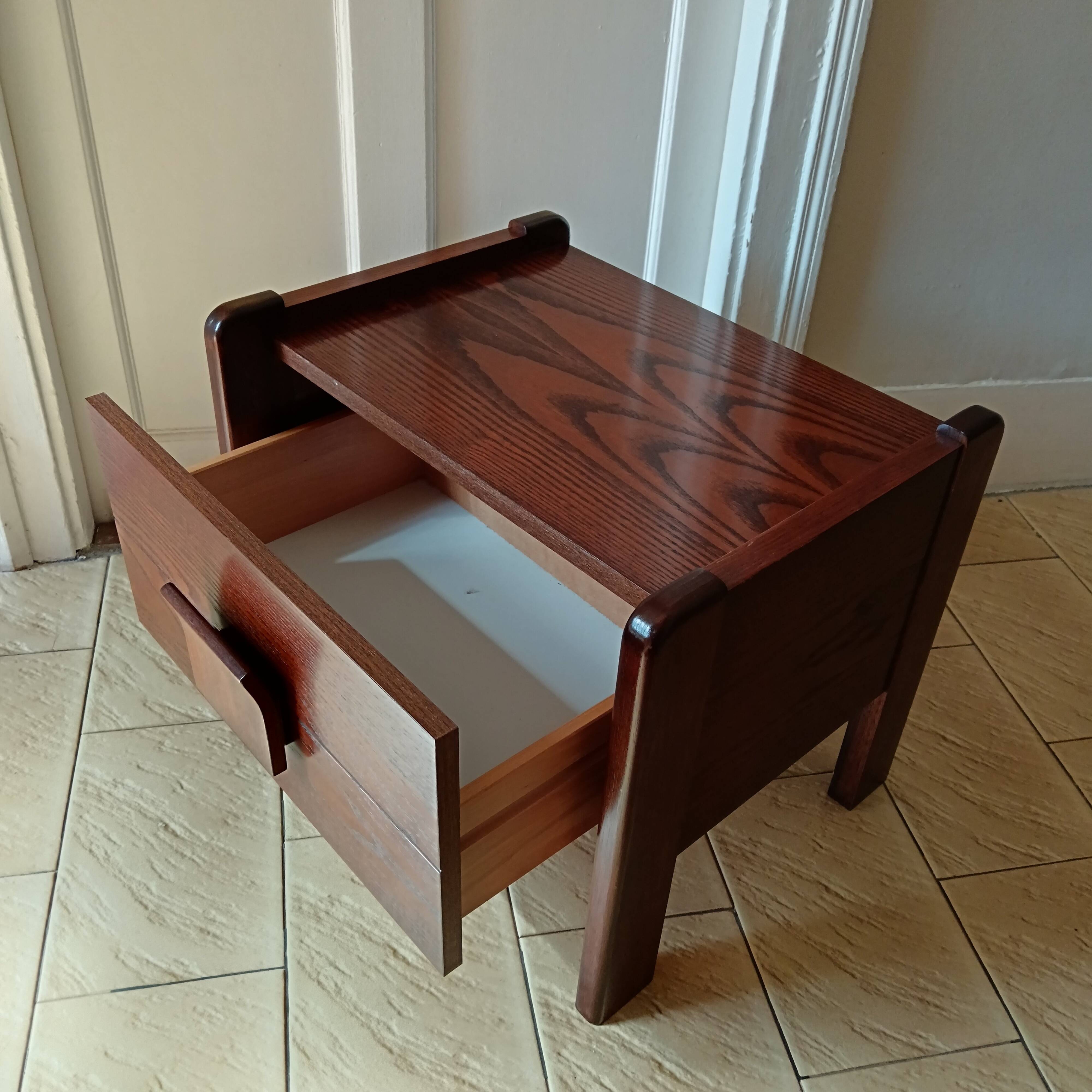Oak bedside table with one drawer