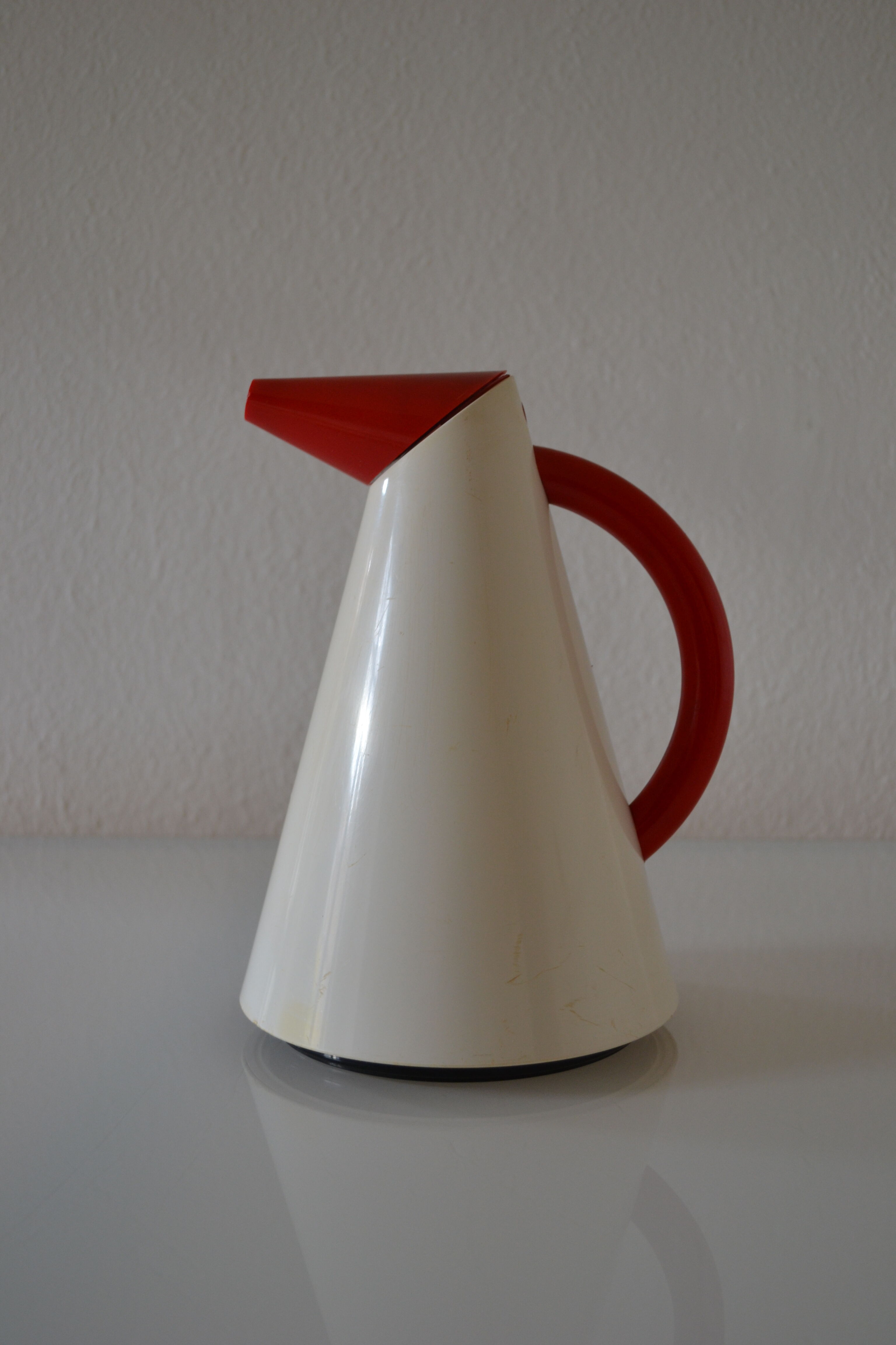 Postmodernist thermos 80's