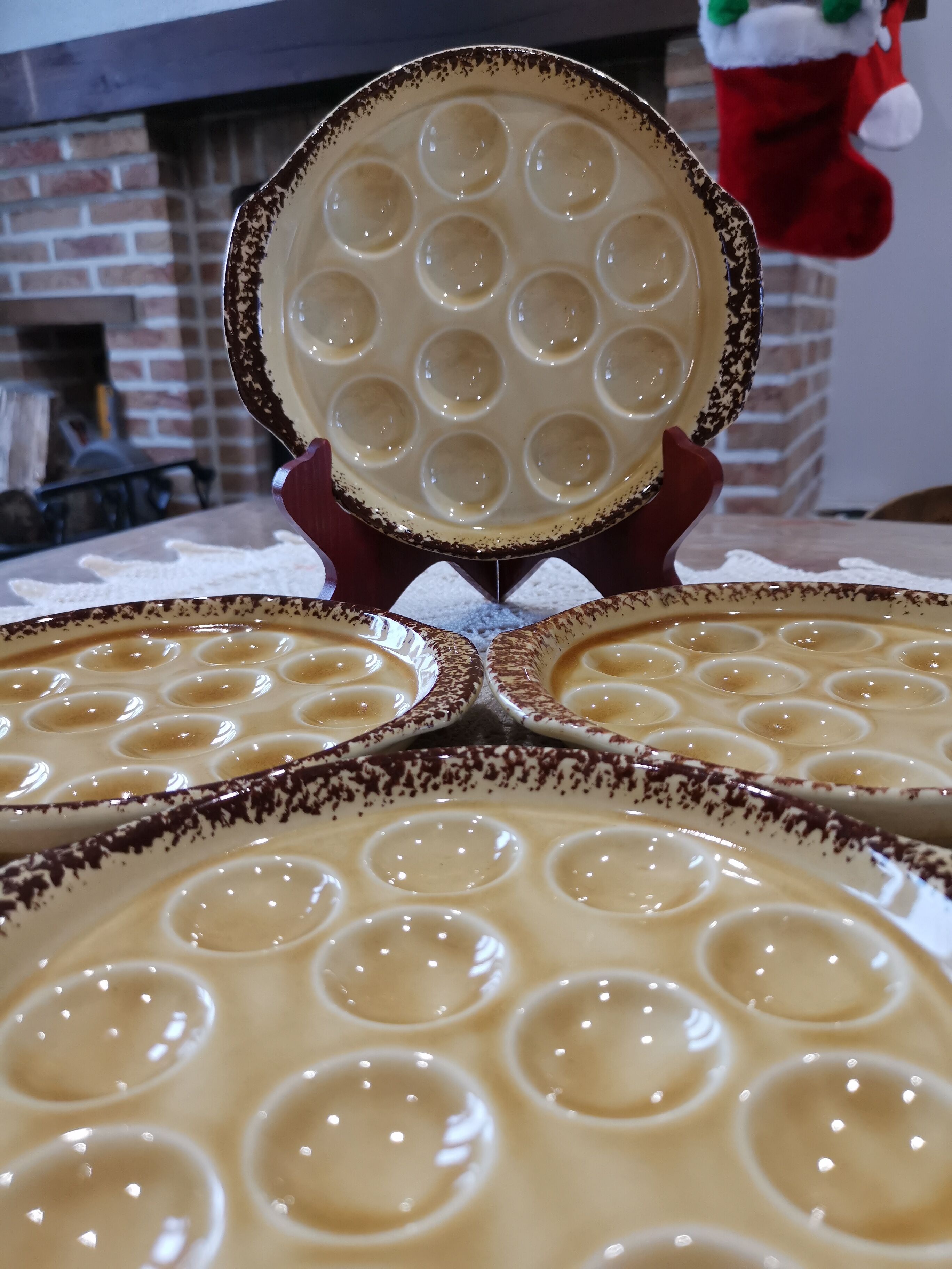 Snail cooking plates Gien France