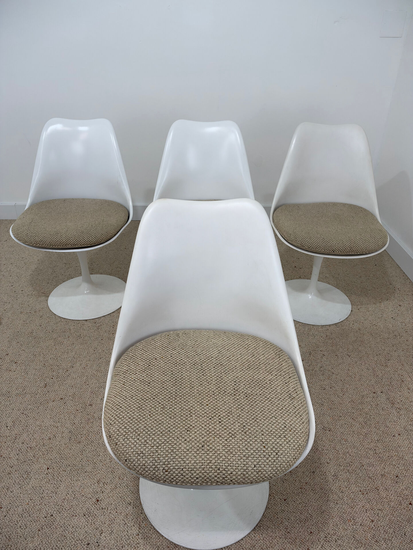 Set of 4 Tulip chairs by Knoll – Eero Saarinen – 1960s/70s