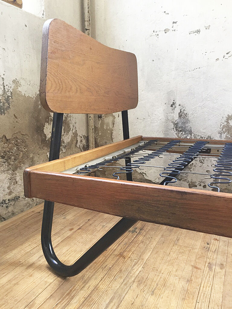 Lit par Jacques Hitier, éditions Mobilor 1950