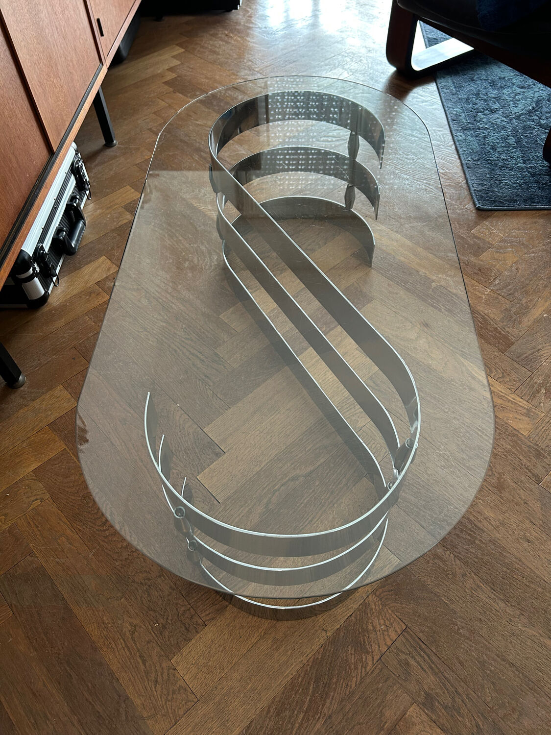 70s oval design coffee table in glass with chrome legs
