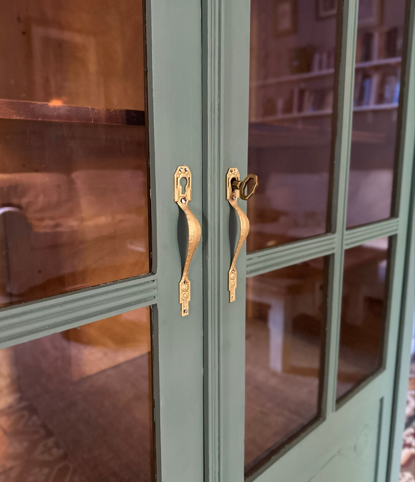 Art Deco display cabinet