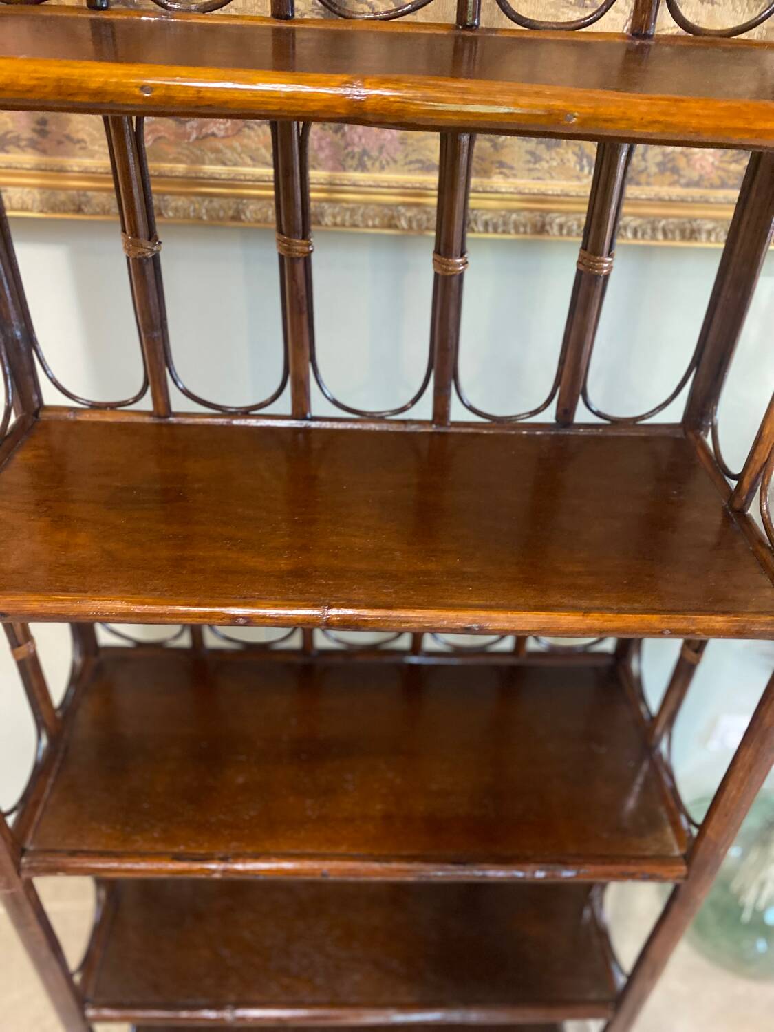 Étagère bibliothèque en rotin vintage