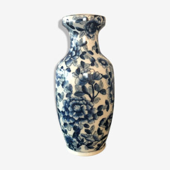Vase japonisant par Adèle Carey