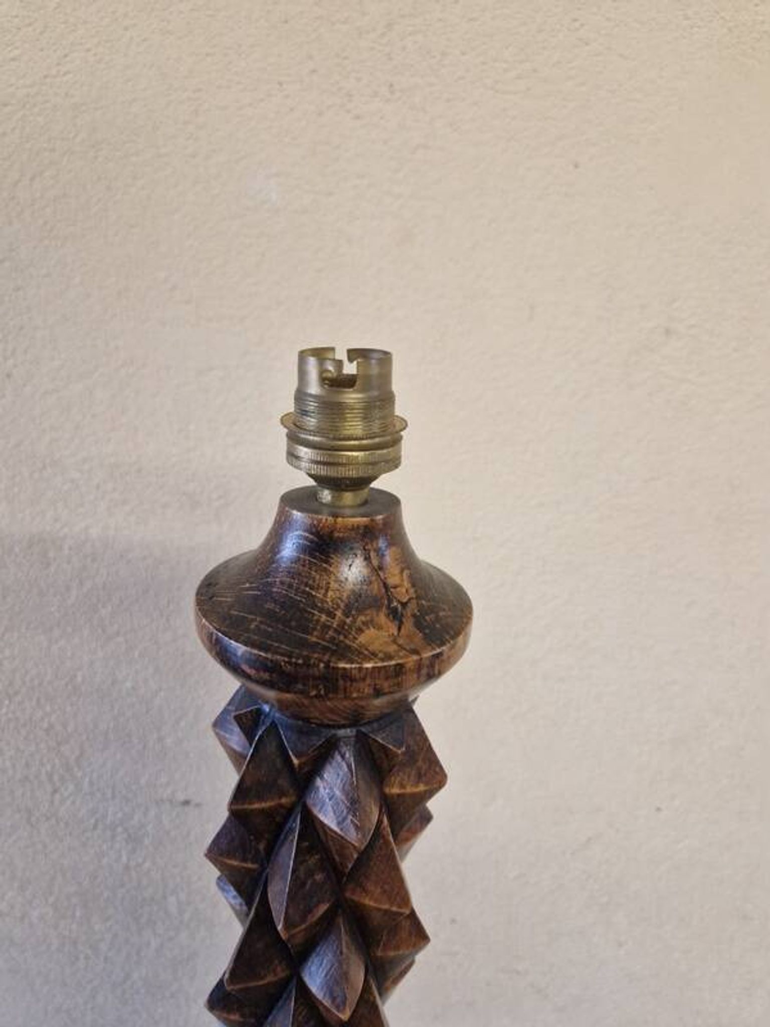 Oak floor lamp - In the style of Charles Dudouyt - Brutalist design