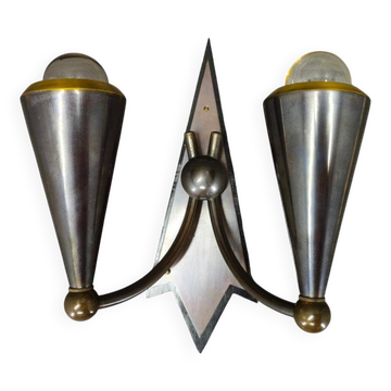 Lampe murale cubiste art déco tchèque, métal et bois, années 1930