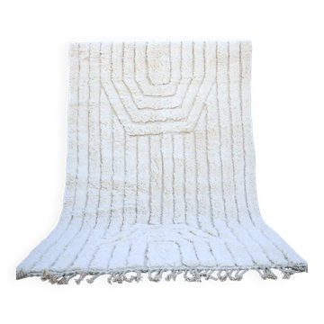Ecru Berber rug in wool with relief patterns – 150 × 240 cm