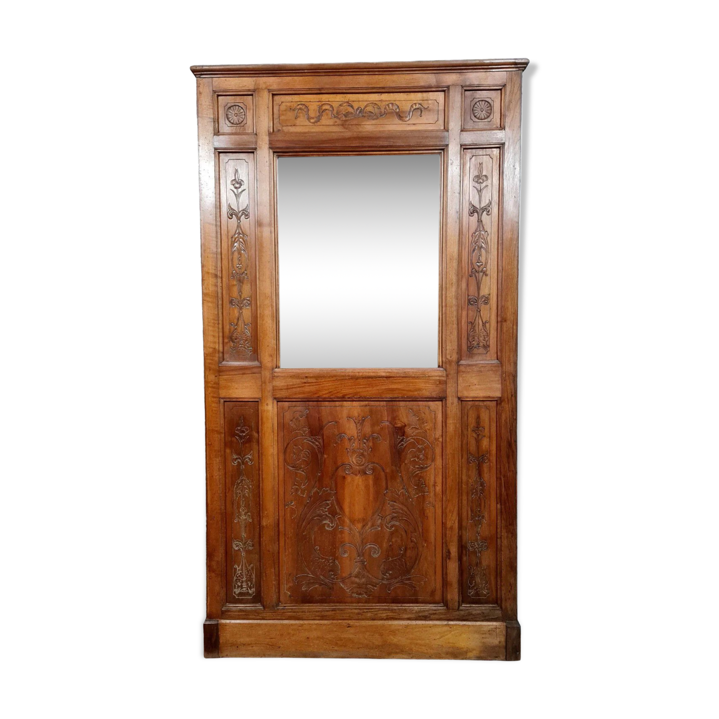 Renaissance style woodwork mirror in walnut circa 1850