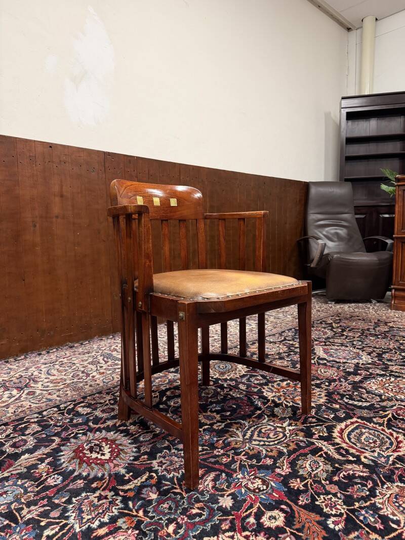 Original Globe Wernicke chair