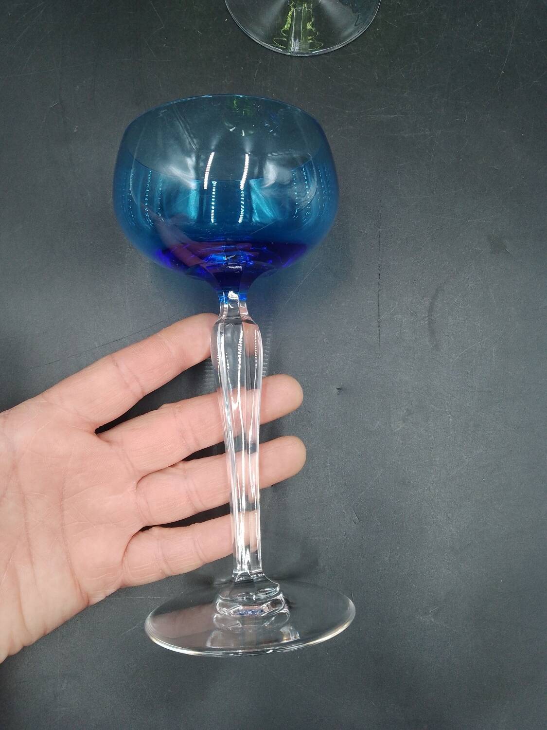 Set of 8 Roemer wine glasses in colored crystal Val Saint Lambert Mod "Saumur"