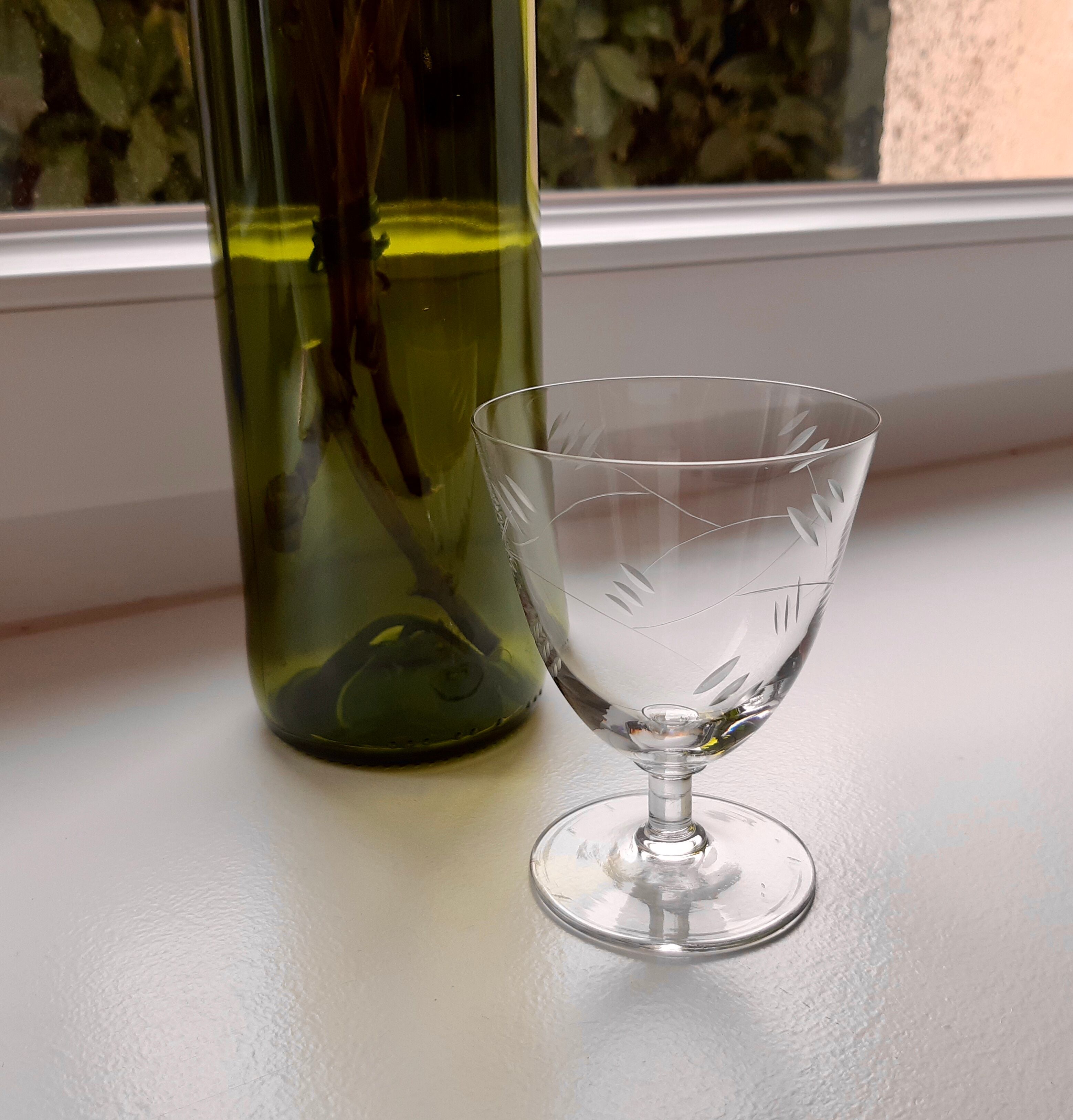Lot of 6 engraved crystal glasses 30-40 years