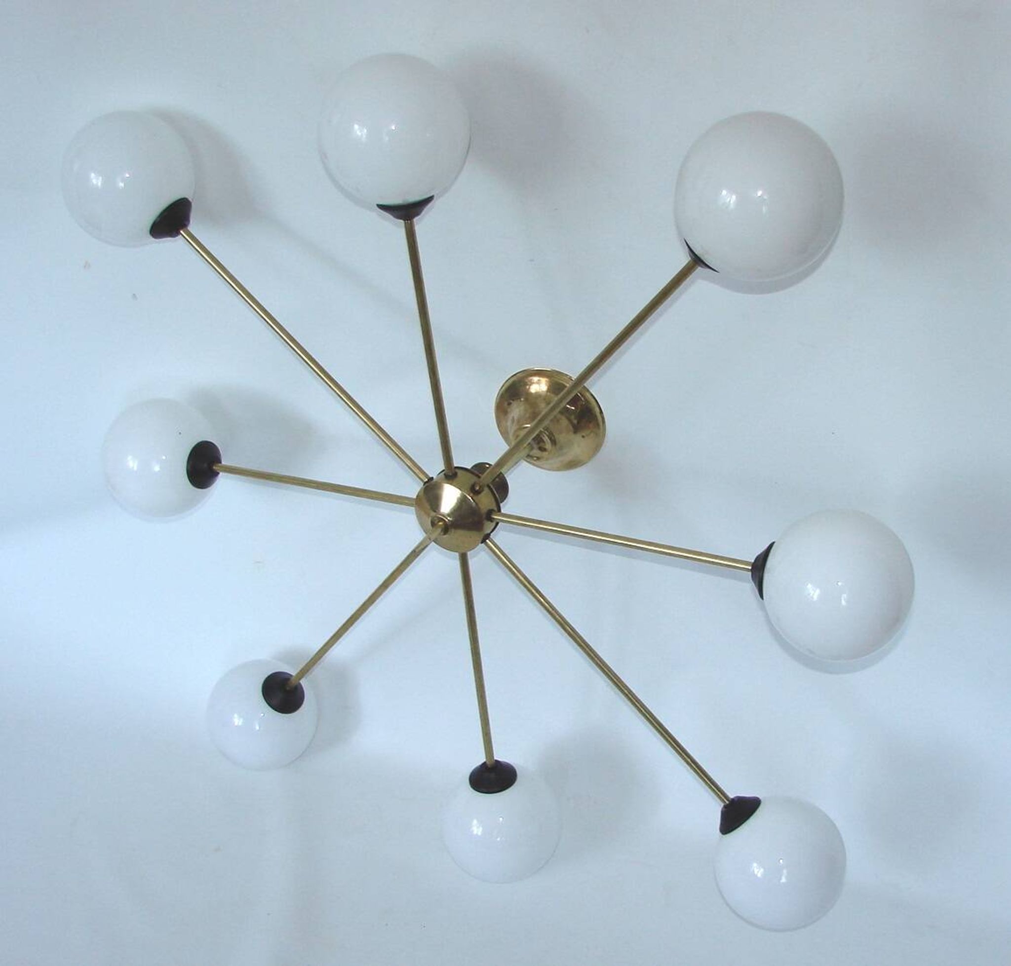 Stilnovo 1960s-style chandelier | Brass, metal and glass | 8x E14 | Vintage