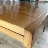 Extendable table designed by Alain Richard