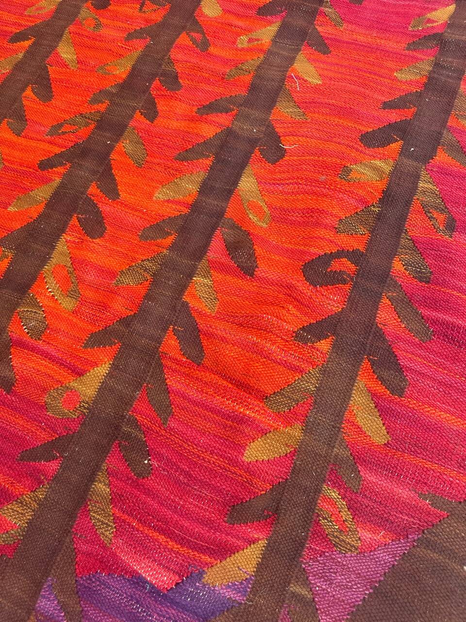 Vintage scandinavian rug from the 70s, hand-woven