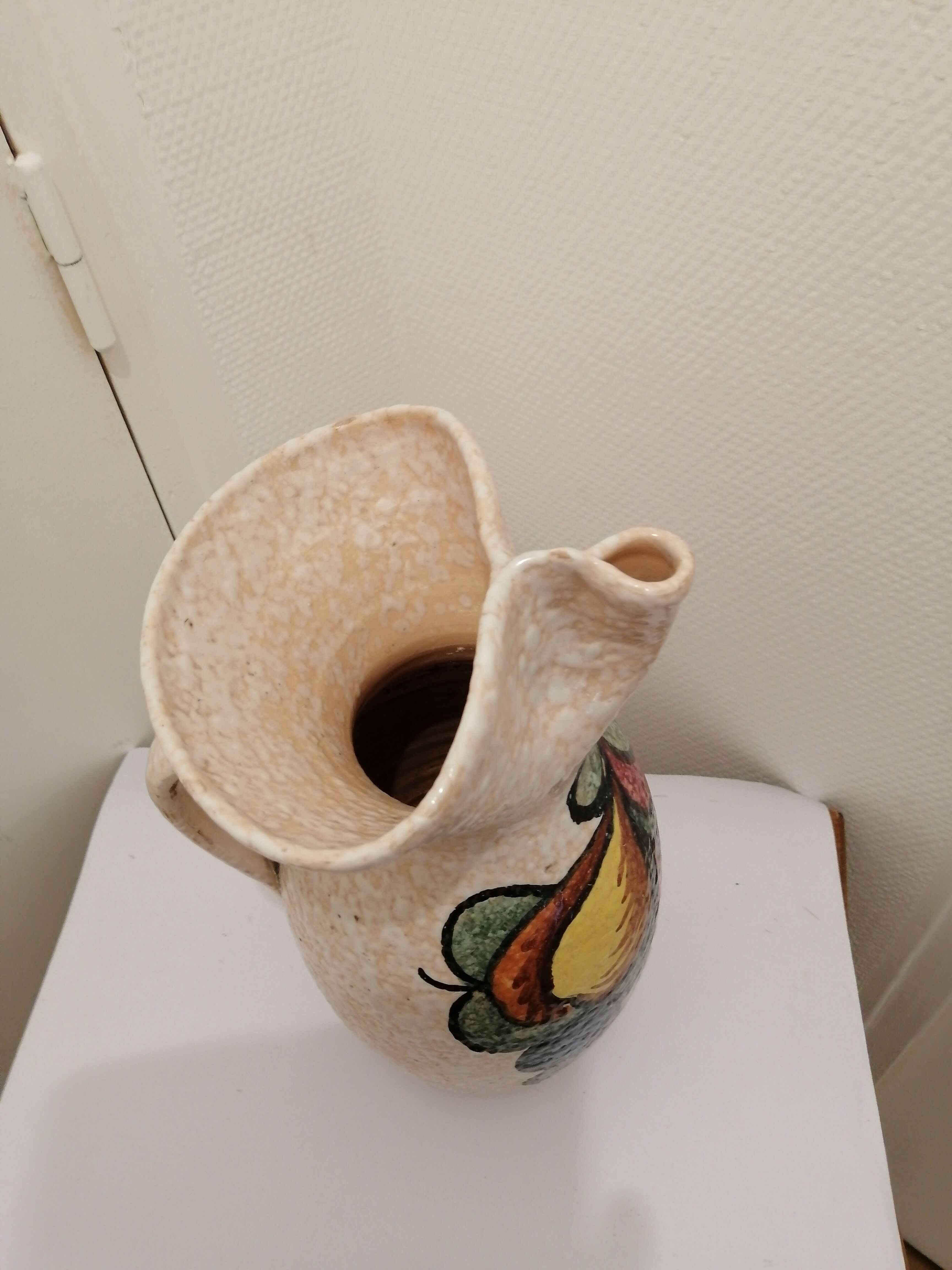 PITCHER VARNISHED YEAR 1960 VINTAGE