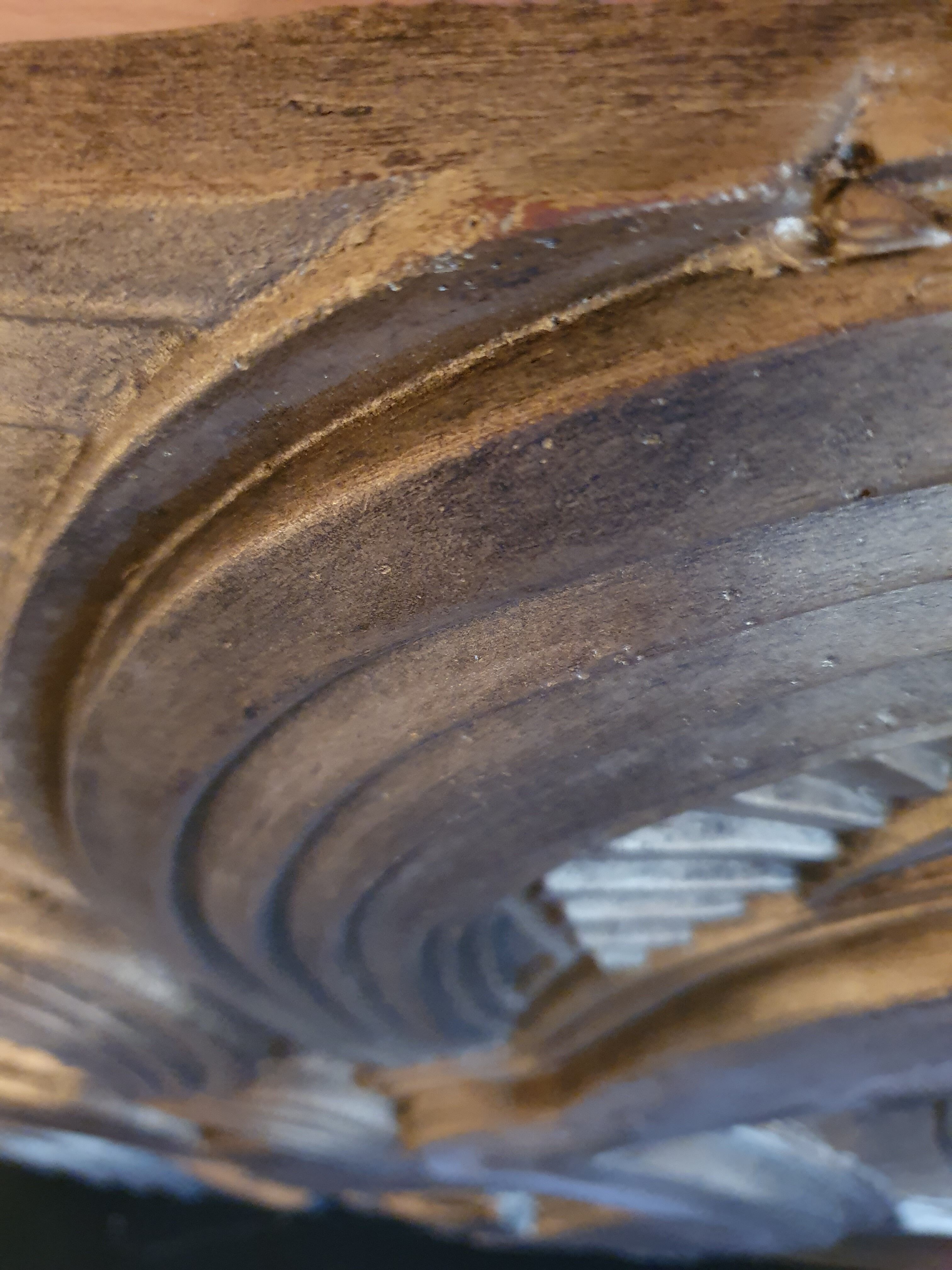 Bas-relief in art deco terracotta