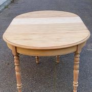 Renovated Louis Philippe round extendable dining table 118-200cm 19th century