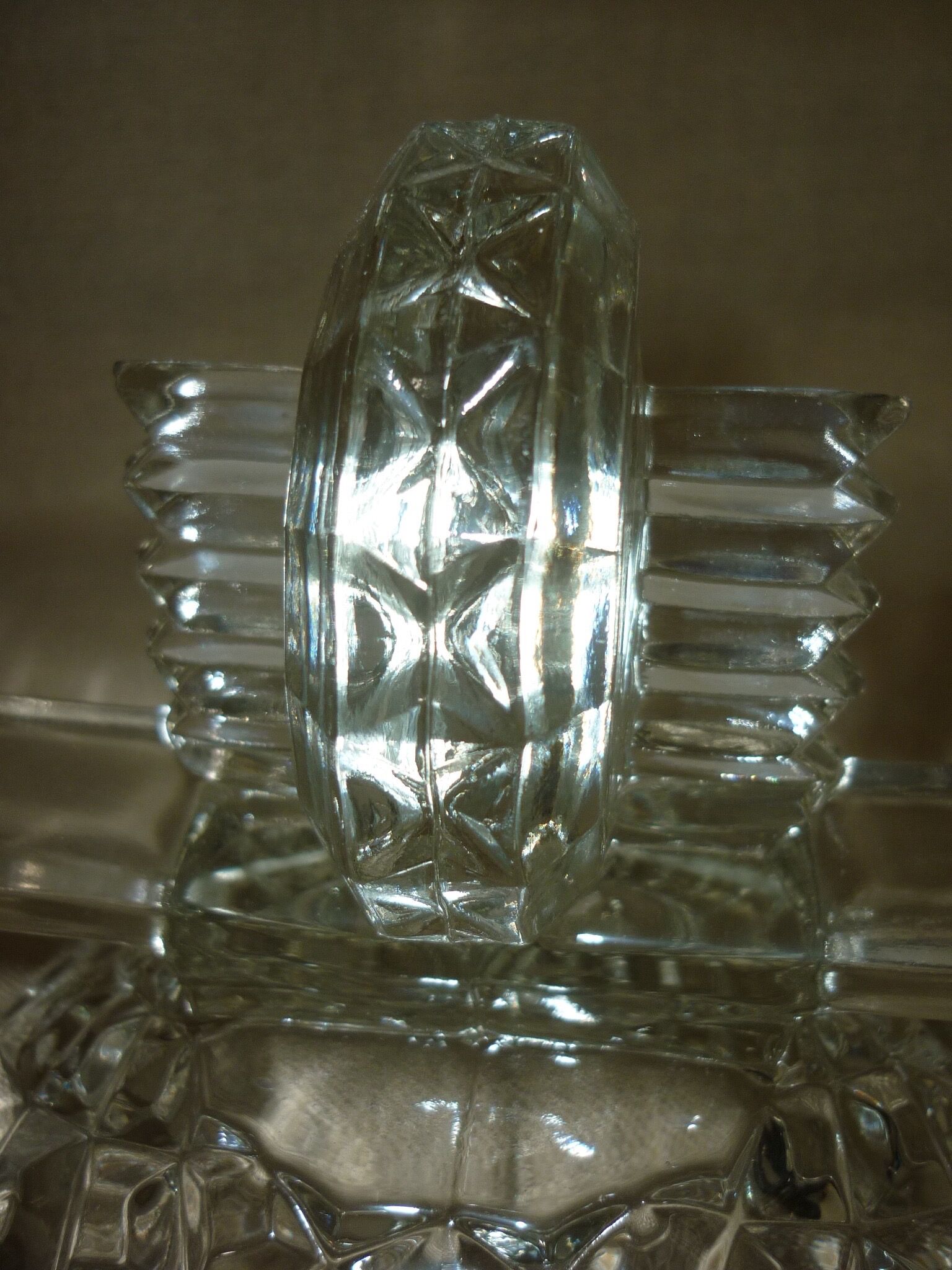 Paire de chandeliers en cristal à 2 bras