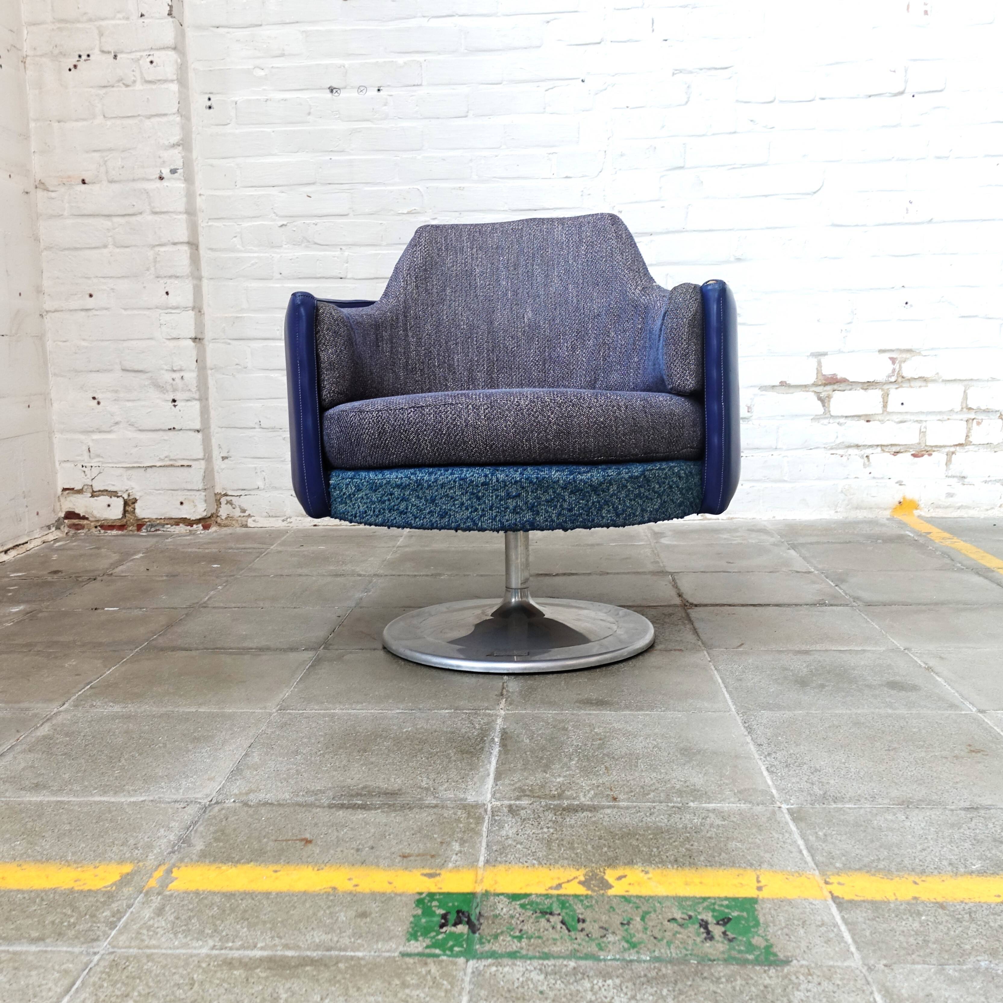 Fauteuil pivotant vintage design hongrois