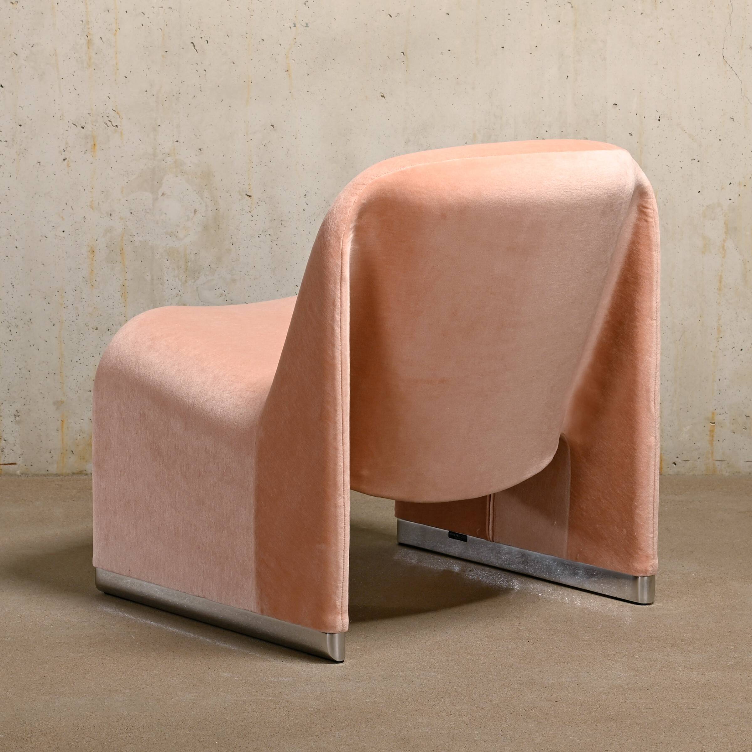 Giancarlo Piretti Alky Lounge Chair in Pink Velvet (Rose Dust) Fabric for Anonima Castelli