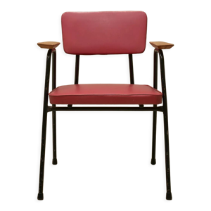 chaise 'M' en rose foncé