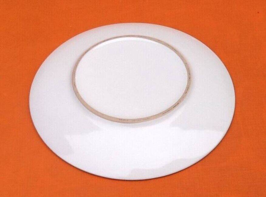 6 large flat plates. Glazed stoneware