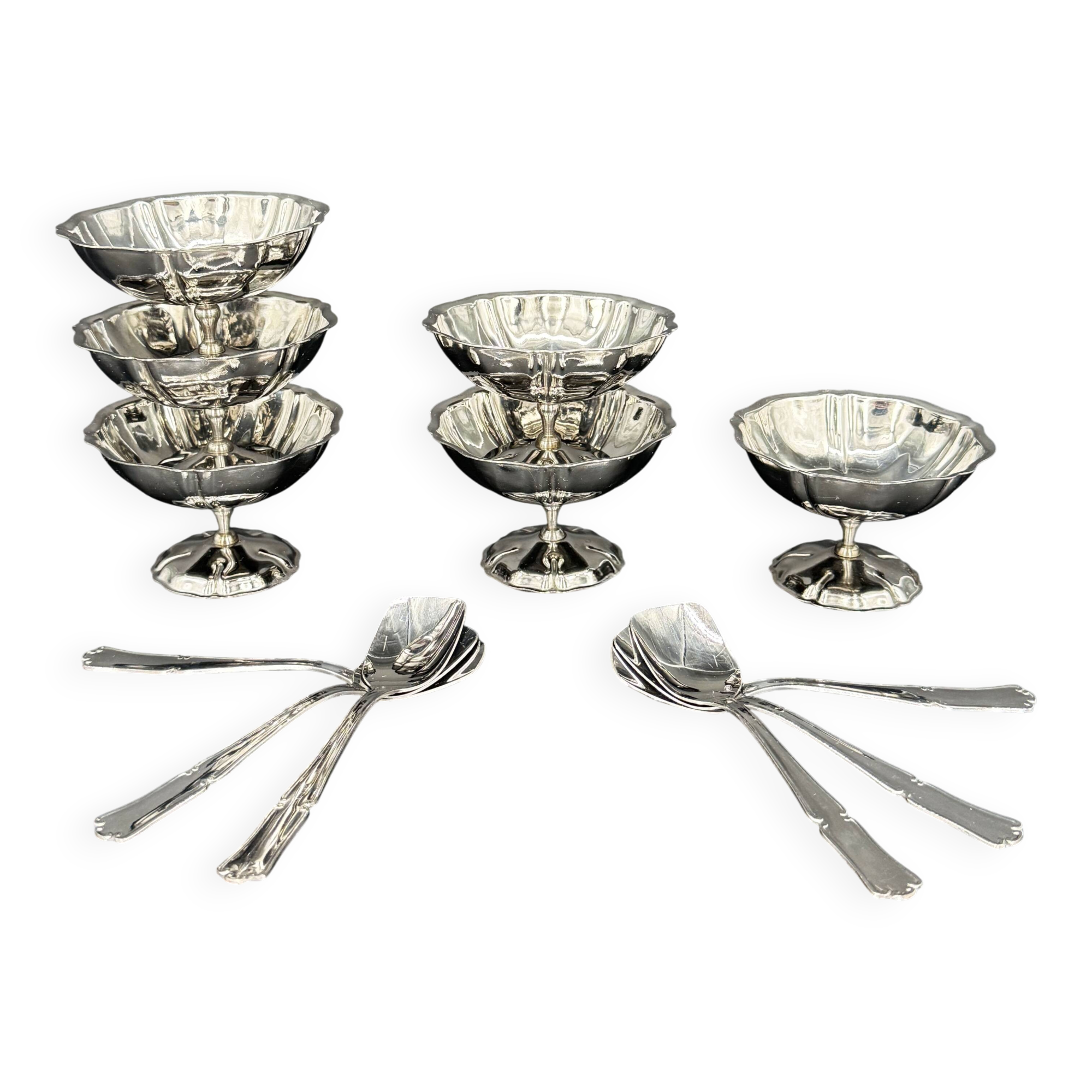 Set of 6 vintage stainless steel bowls with spoons