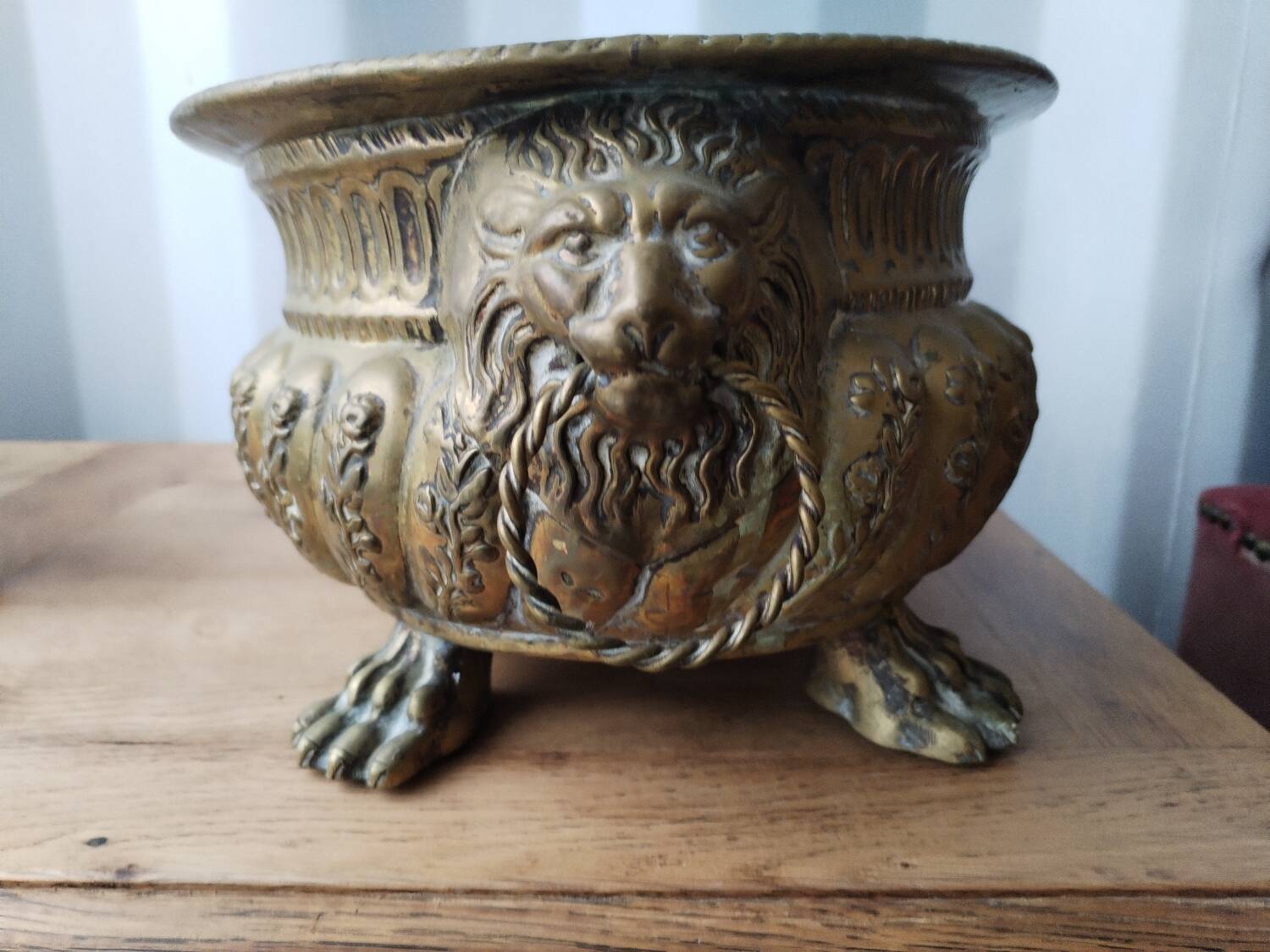 Cooler or brass pot N3