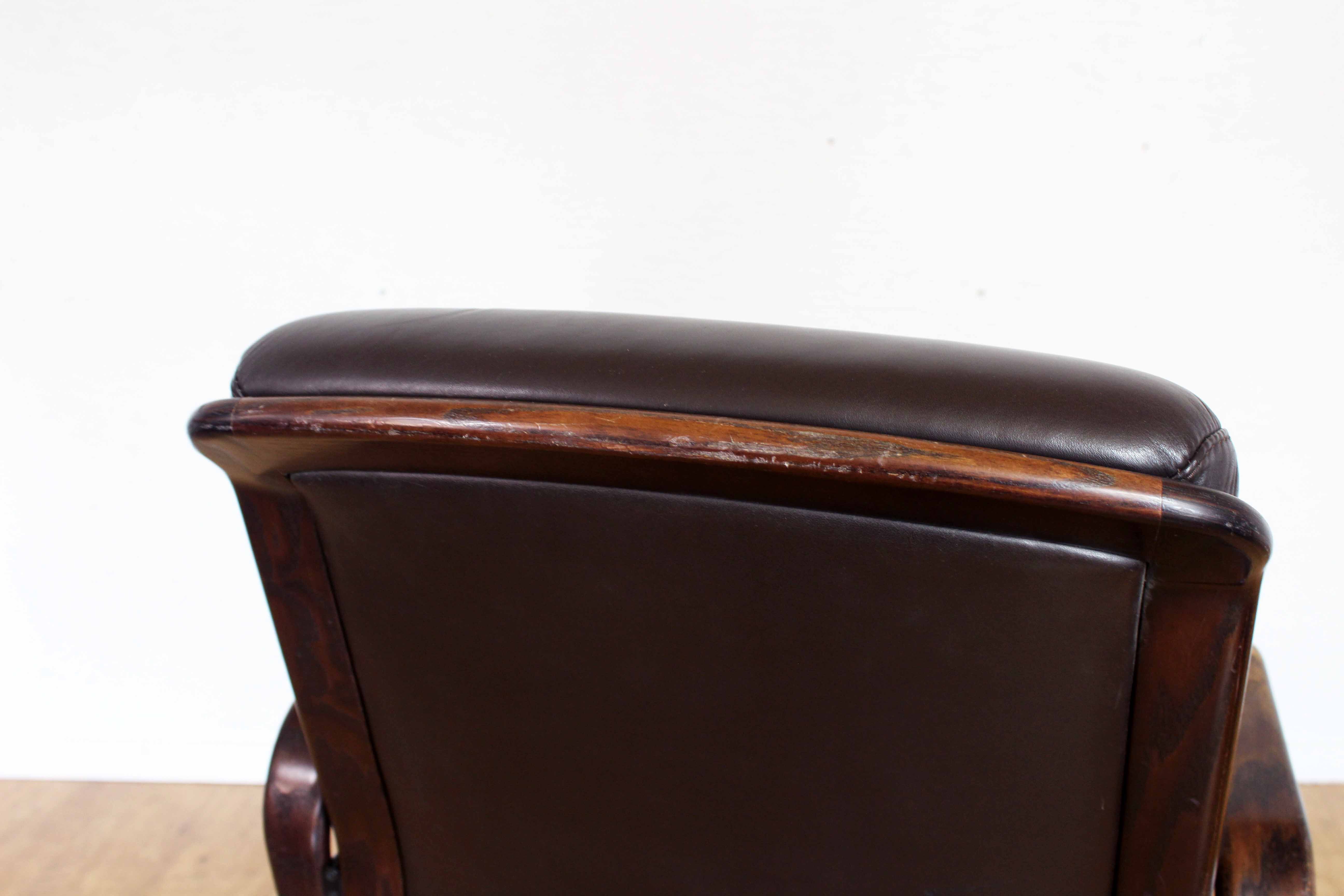 Stoll Giroflex conference chair in leather and 1960s wood