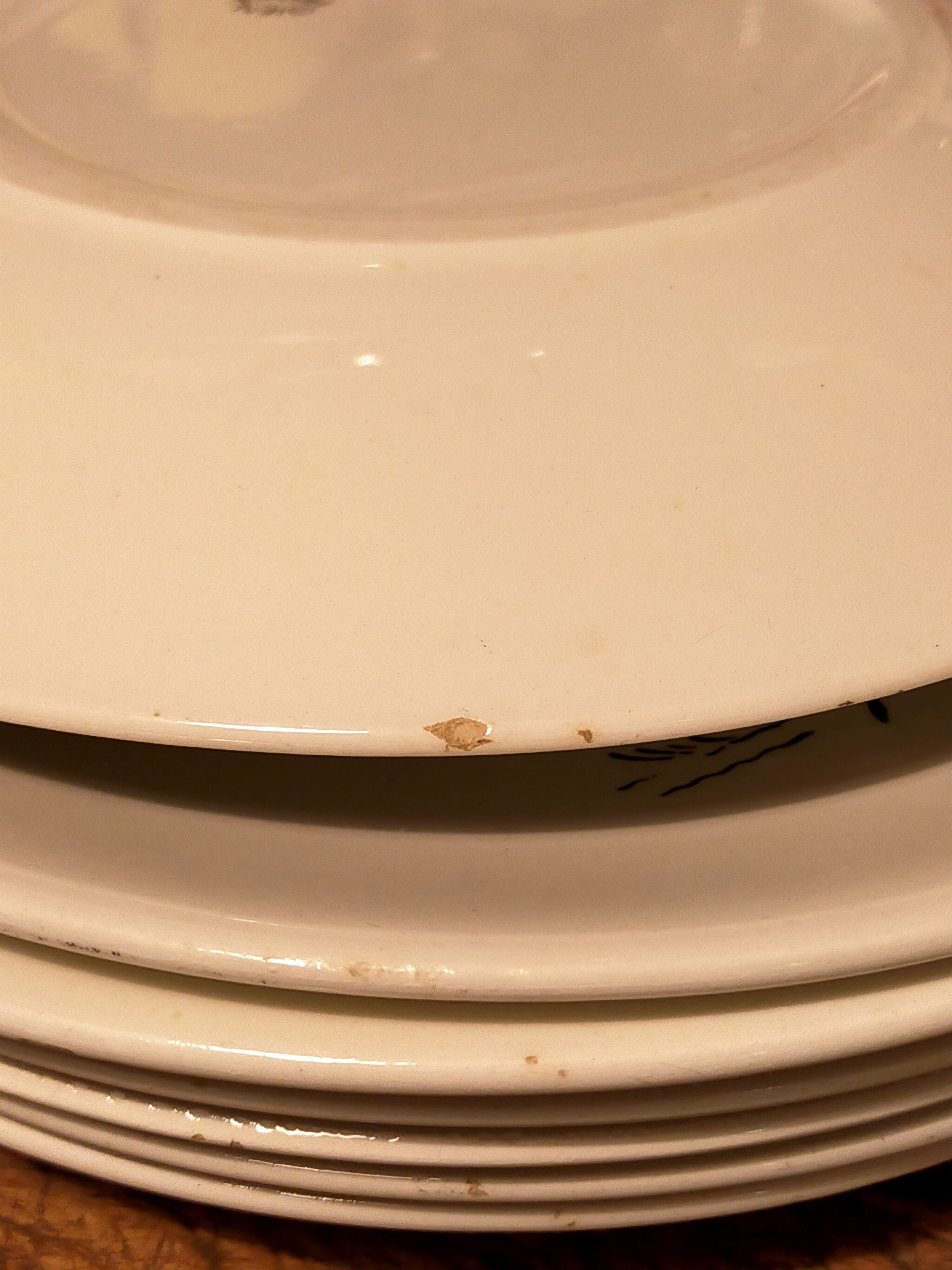 Seven vintage plates in fine earthenware from Gien service Gentilly