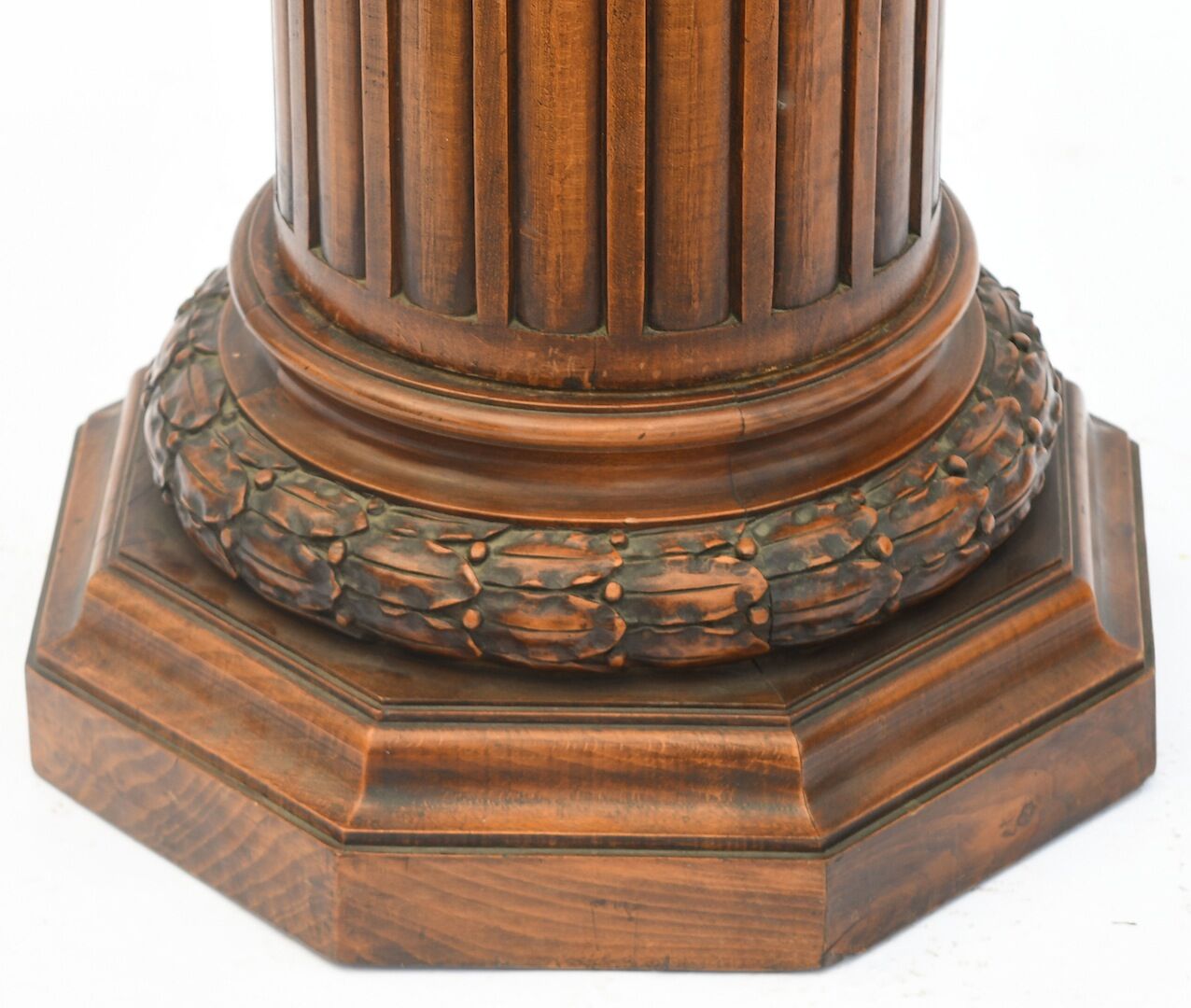 Colonne cannelée