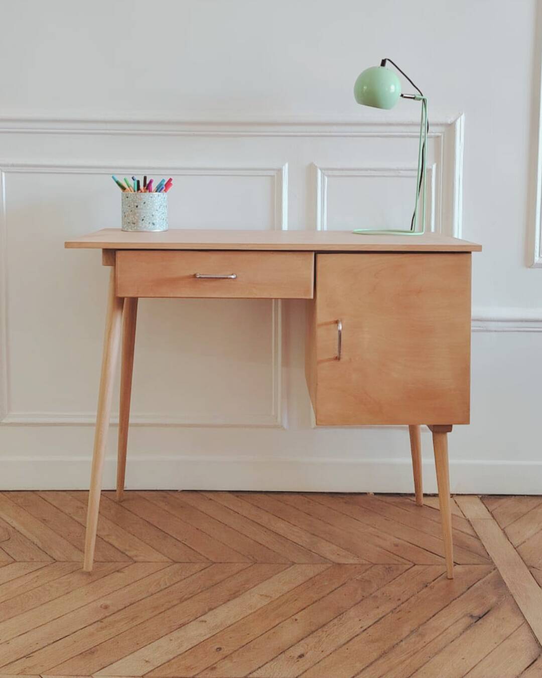 Renovated vintage Baumann desk, 1960s.