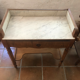 Paire de tables de toilette
