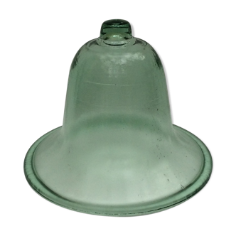 Cloche de jardin en verre soufflé en bel état dimension : hauteur -23cm- diamètre -31cm-