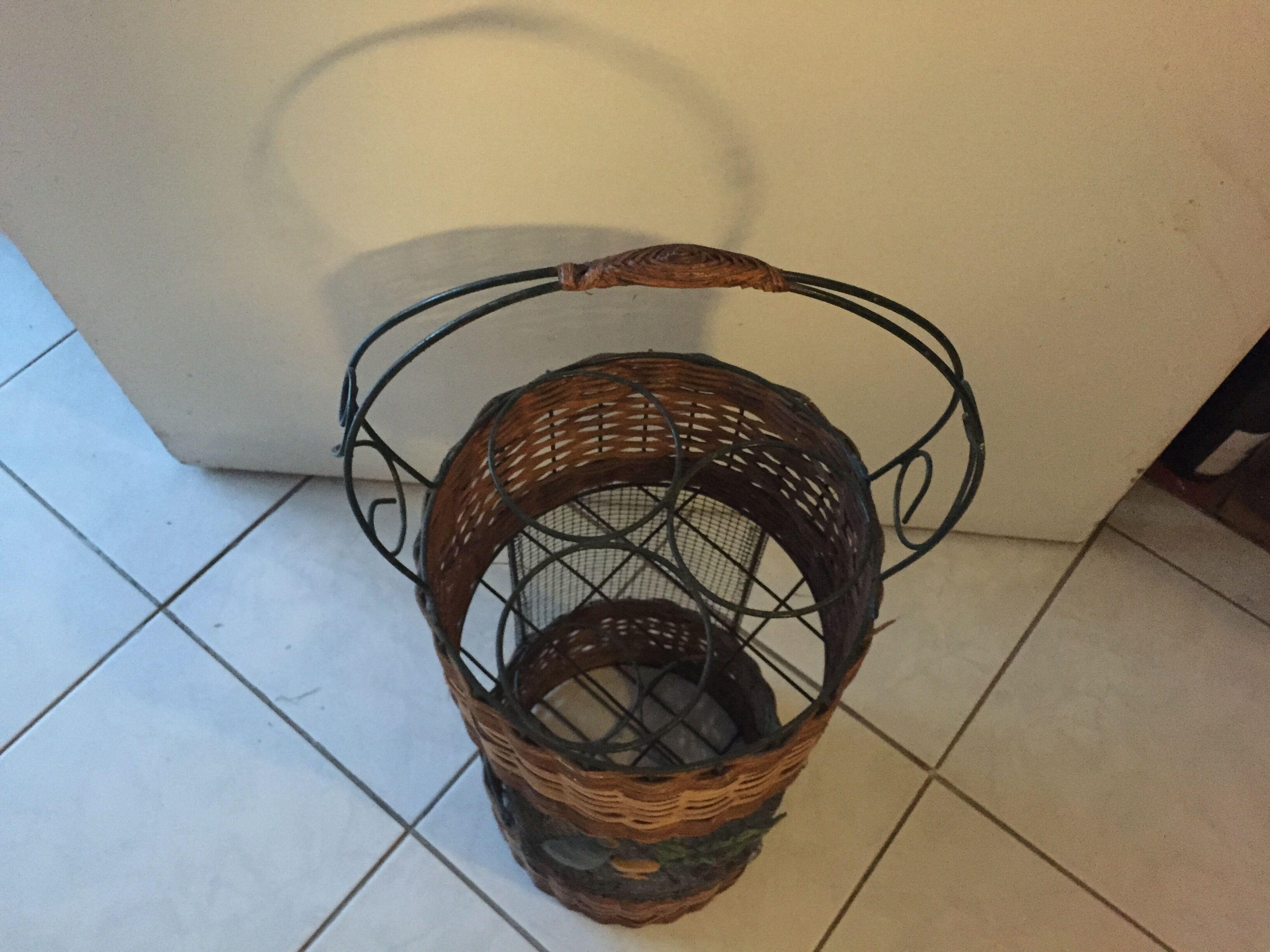 Basket bottle holders