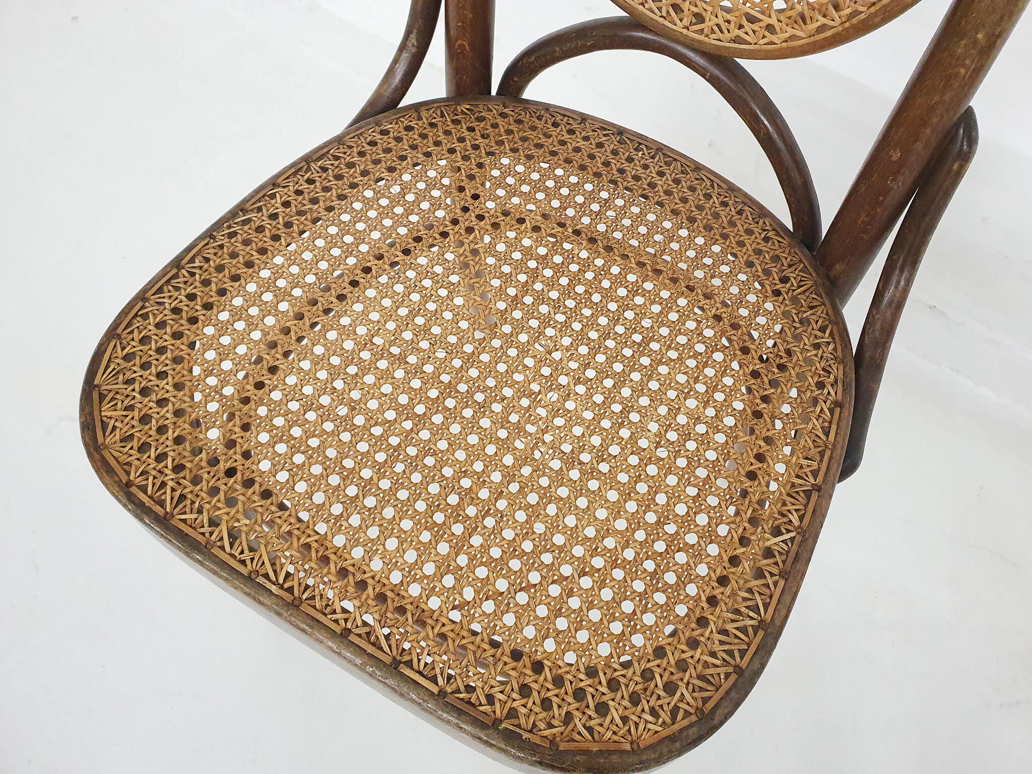 Set of 2 Thonet nr. 5 dining chairs, Romania, 1900