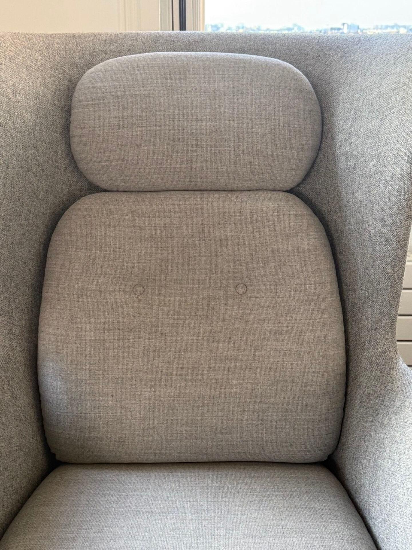 Fauteuil RO Fritz Hansen – Jaime Hayon – tissu Kvadrat