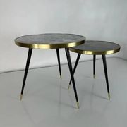 Round table Twist, high-gloss laminate and brass details, handmade, size M.