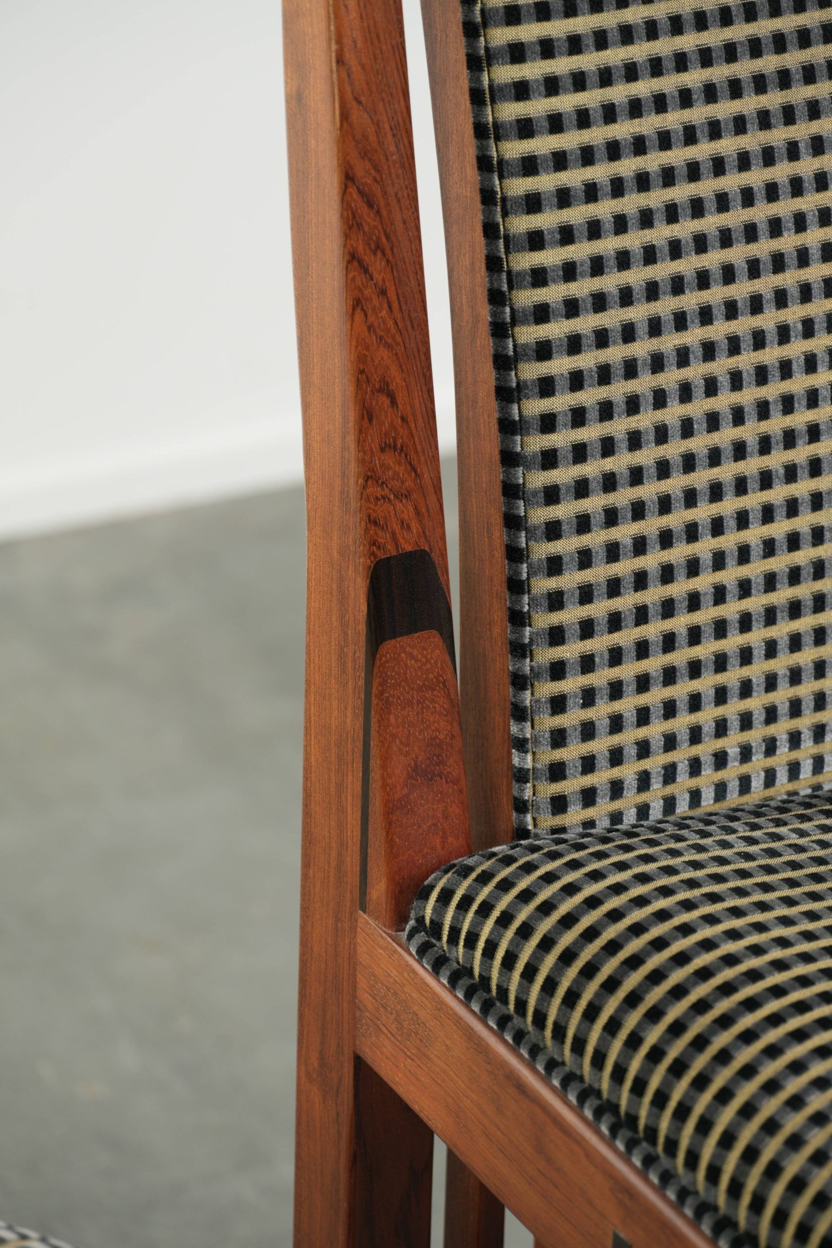 Art Deco design set consisting of a dining table and dining chairs