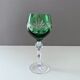 Collection de 5 verres à vin coloré, nuances de vert
