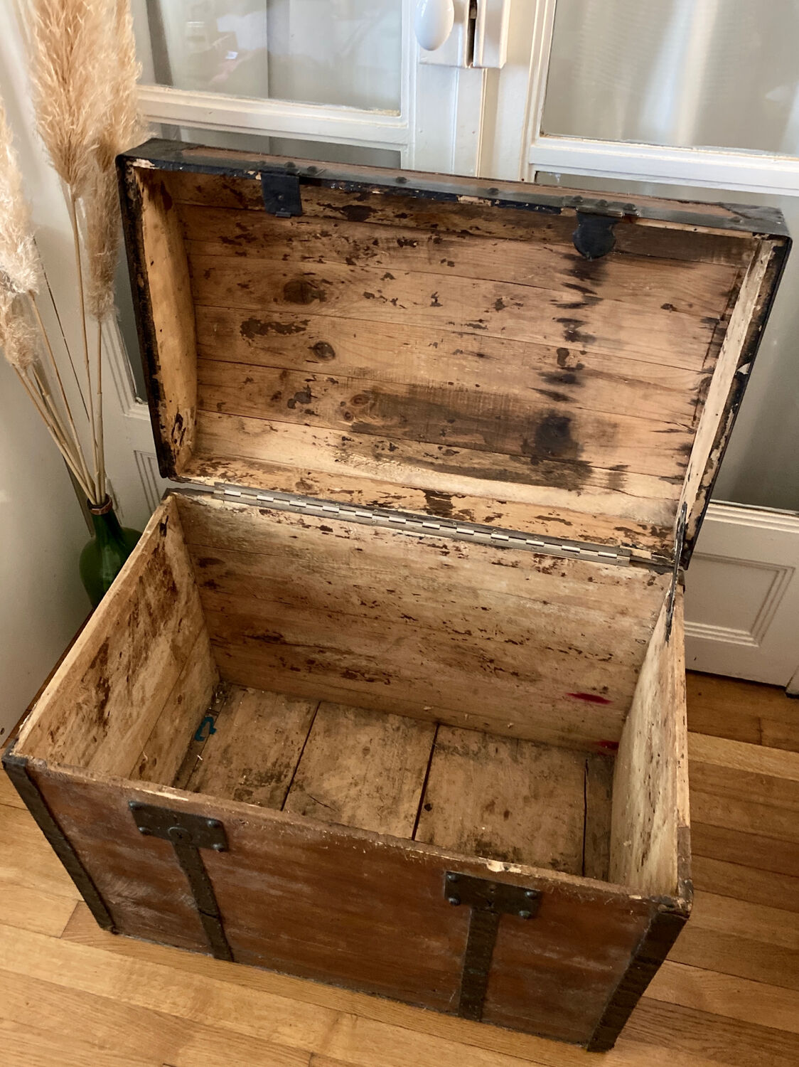 Large trunk wooden chest