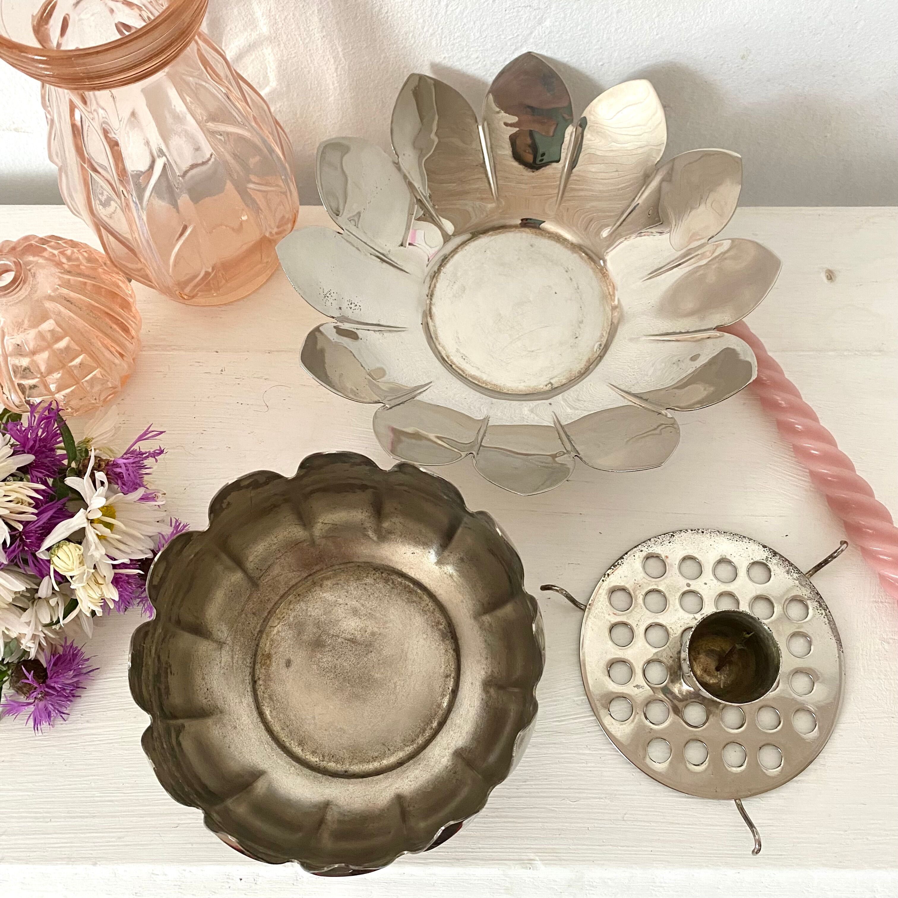 Candlestick stings flowers , lotus flower 80s