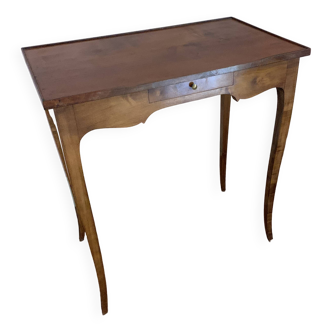 Writing table