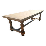 Farm table