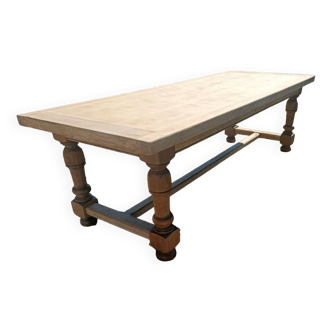 Farm table