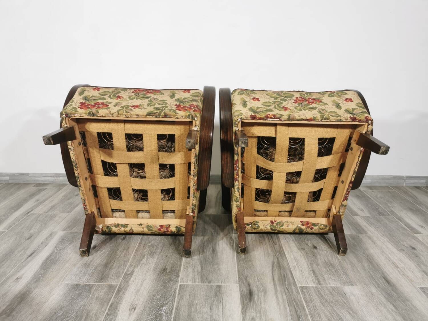 Art deco armchair by Jindrich Halabala