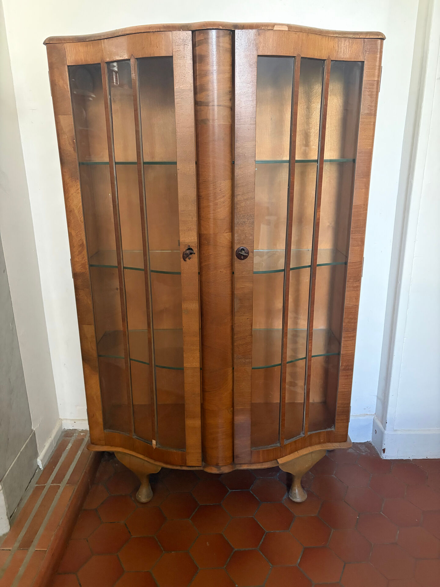Vitrine anglaise Galbée