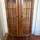 Vitrine anglaise Galbée
