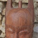 Masque en bois africain en bois d'iroko